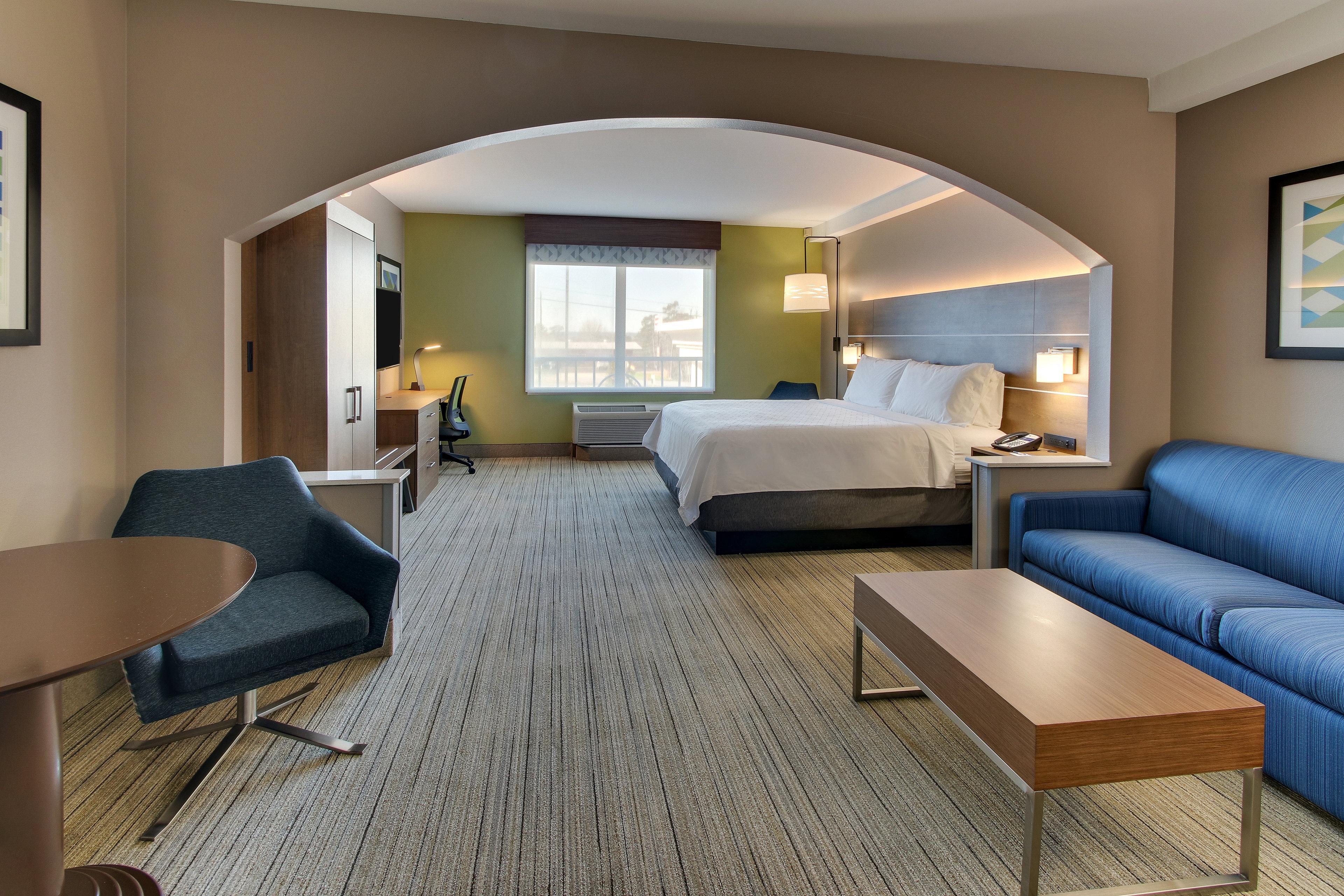 Holiday Inn Express Hotel & Suites Columbus-Fort Benning By Ihg מראה חיצוני תמונה