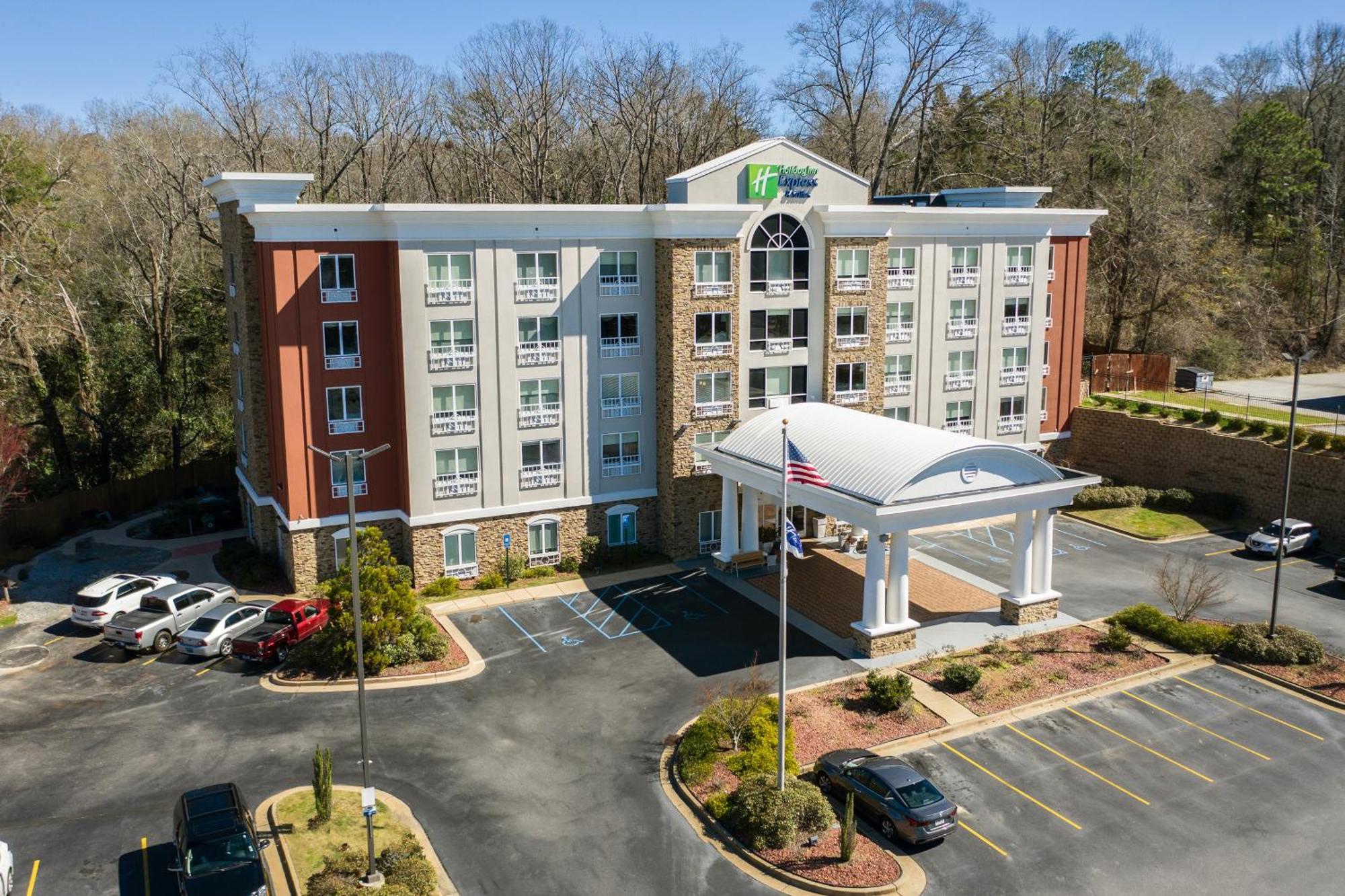 Holiday Inn Express Hotel & Suites Columbus-Fort Benning By Ihg מראה חיצוני תמונה